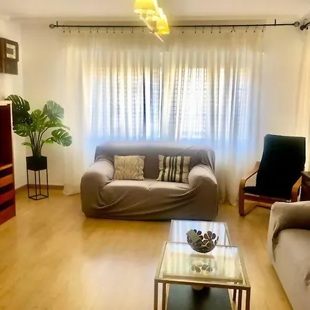 Nuevo! Con Piscina A 2 Minutos Estacion Tren Ave. Lejlighed *