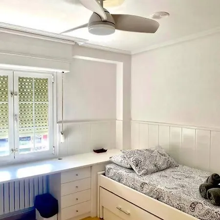 Nuevo Con Piscina A 2 Minutos Estacion Tren Ave Apartment *