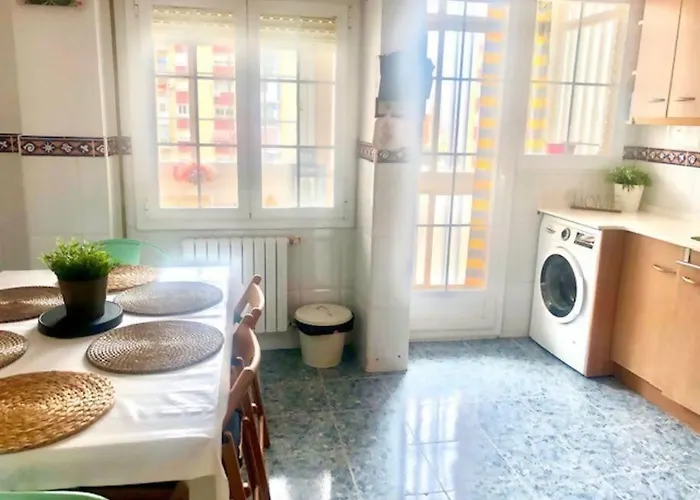 Nuevo! Con Piscina A 2 Minutos Estacion Tren Ave. *